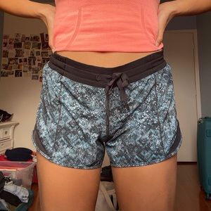 Lululemon Hotty Hot Shorts
